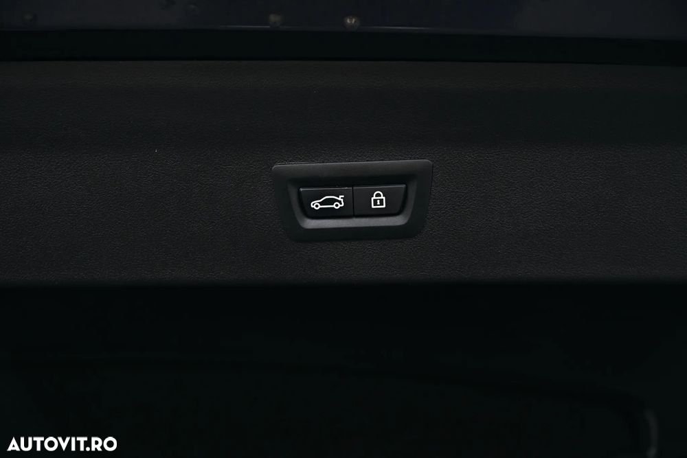 BMW X4 xDrive30i AT xLine - 33