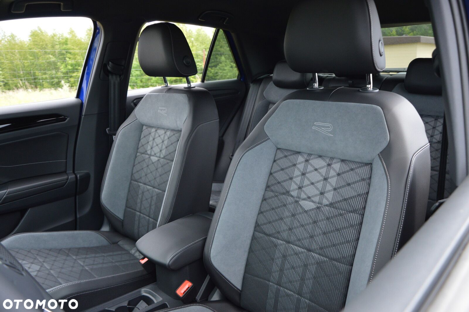 Volkswagen T-Roc - 9