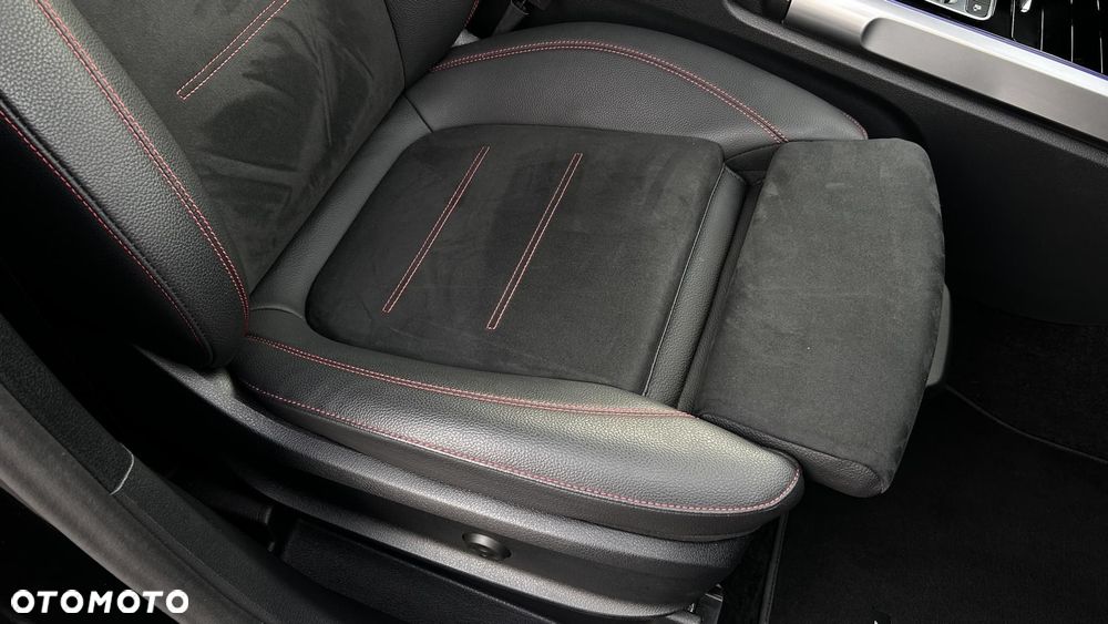 Mercedes-Benz GLB 200 AMG Line 7G-DCT - 25