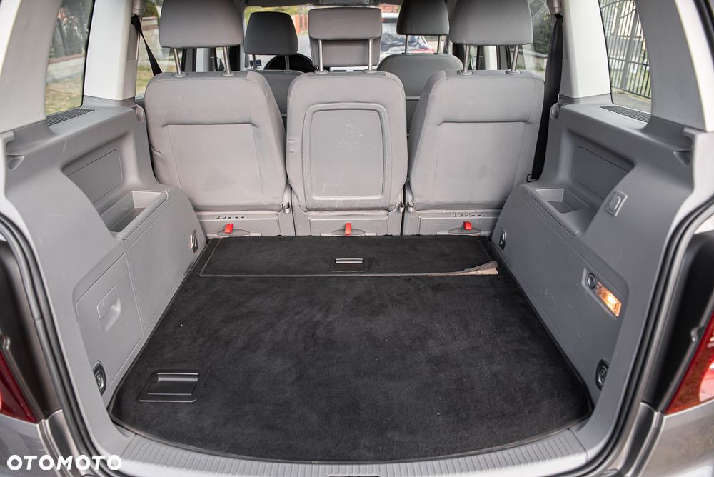 Volkswagen Touran 1.4 TSI Freestyle - 25