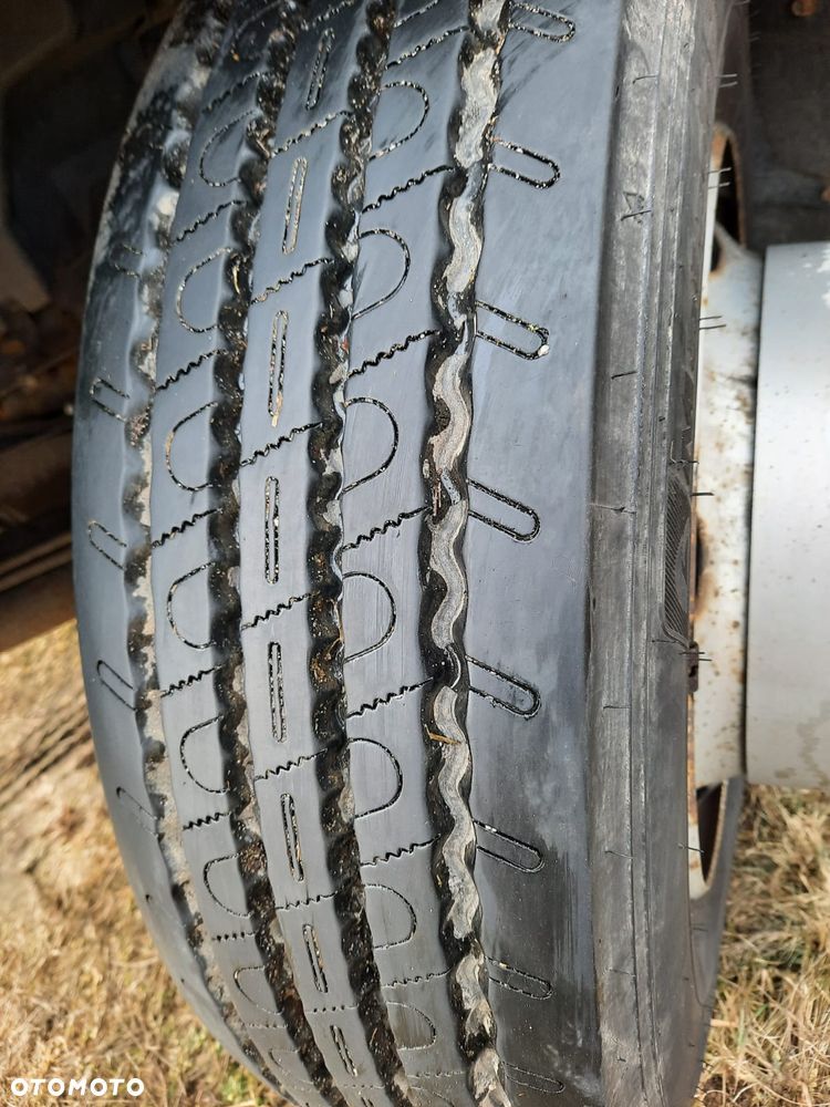 Mitsubishi FUSO - 14