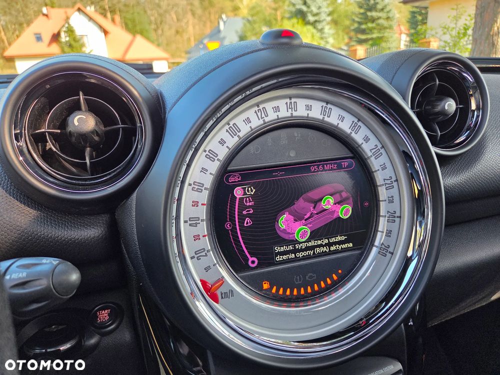 MINI Countryman Cooper D - 16