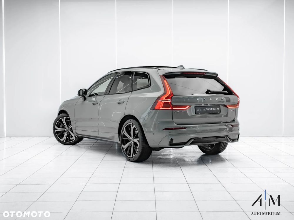 Volvo XC 60 B4 D AWD Ultimate Dark - 3