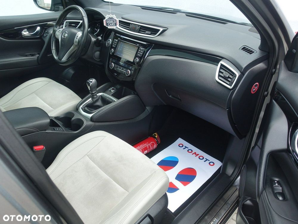 Nissan Qashqai 1.5 dCi N-Connecta EU6 - 13