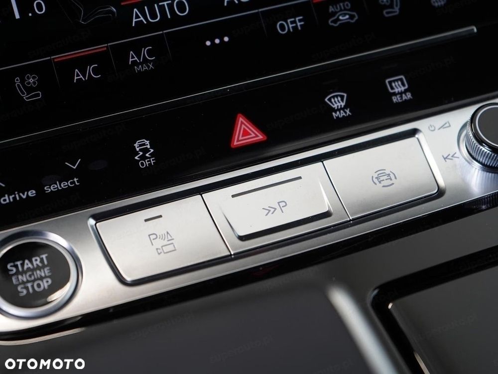 Audi Q8 TFSI e PHEV 360 kW Quattro Tiptronic - 12
