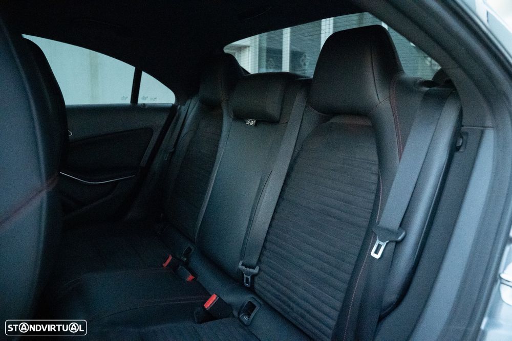 Mercedes-Benz CLA 180 d AMG Line - 13