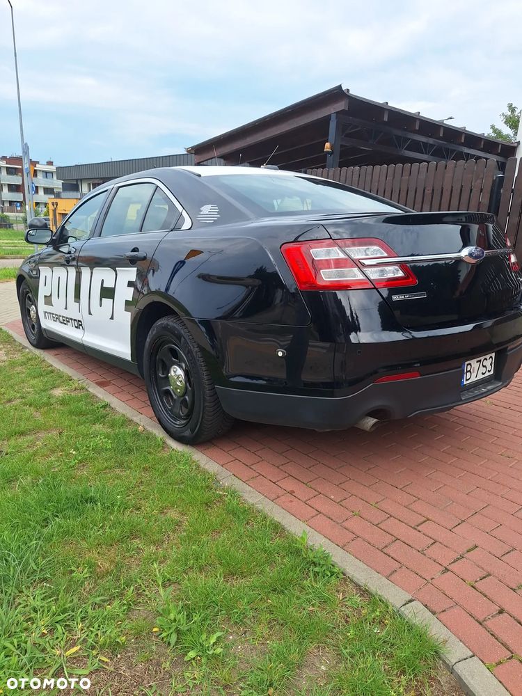 Ford Taurus - 6