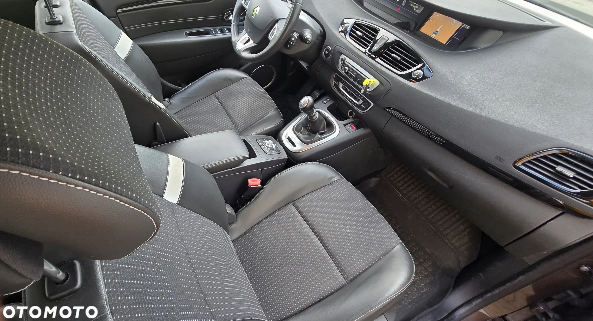 Renault Scenic - 23