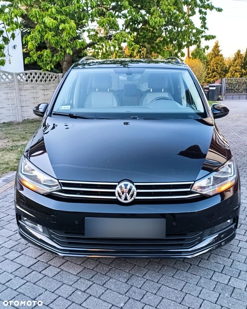 Volkswagen Touran - 1