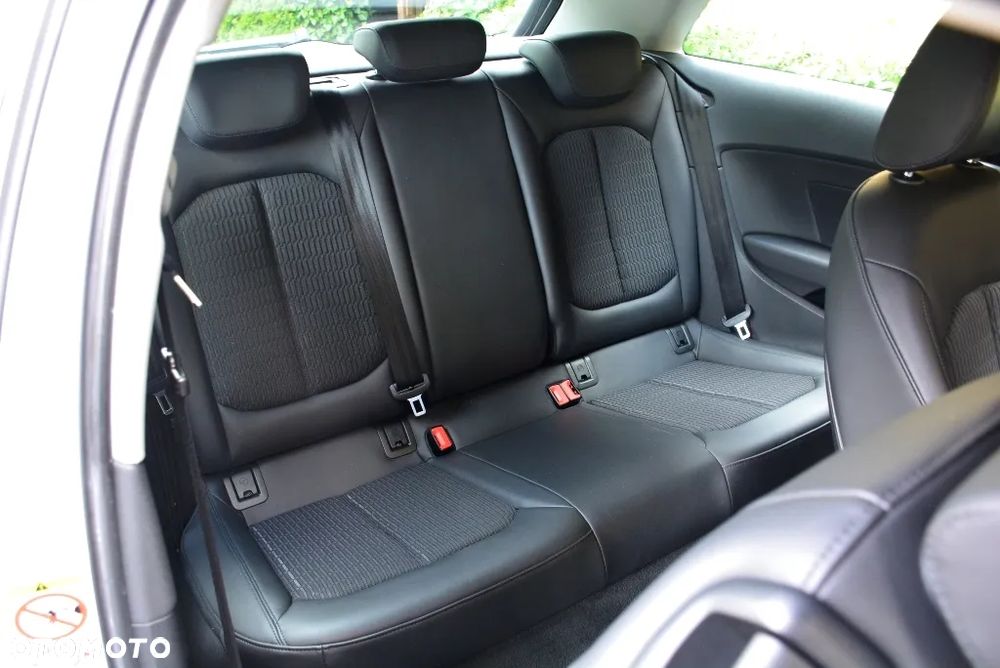 Audi A3 3-drzwiowe 1.4 TFSI Ambition - 8