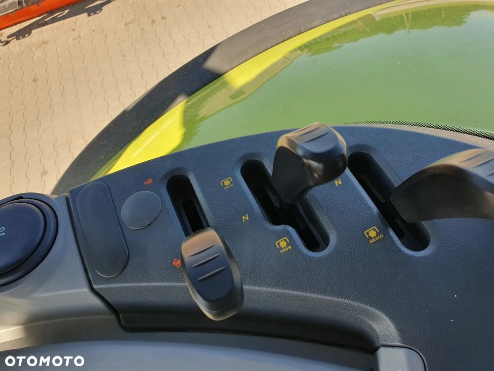 Claas Axion 820 CEBIS - 20