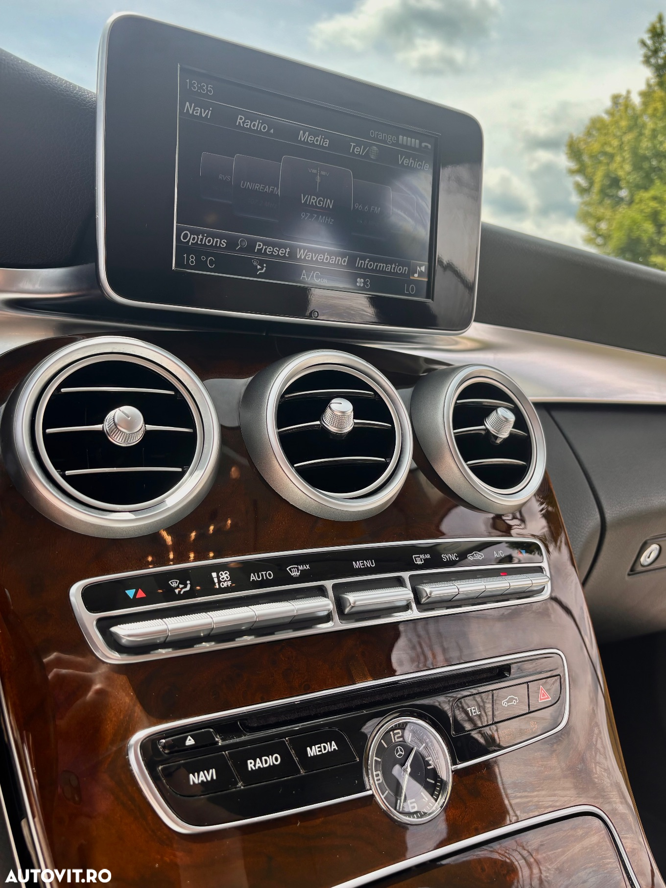 Mercedes-Benz C - 12