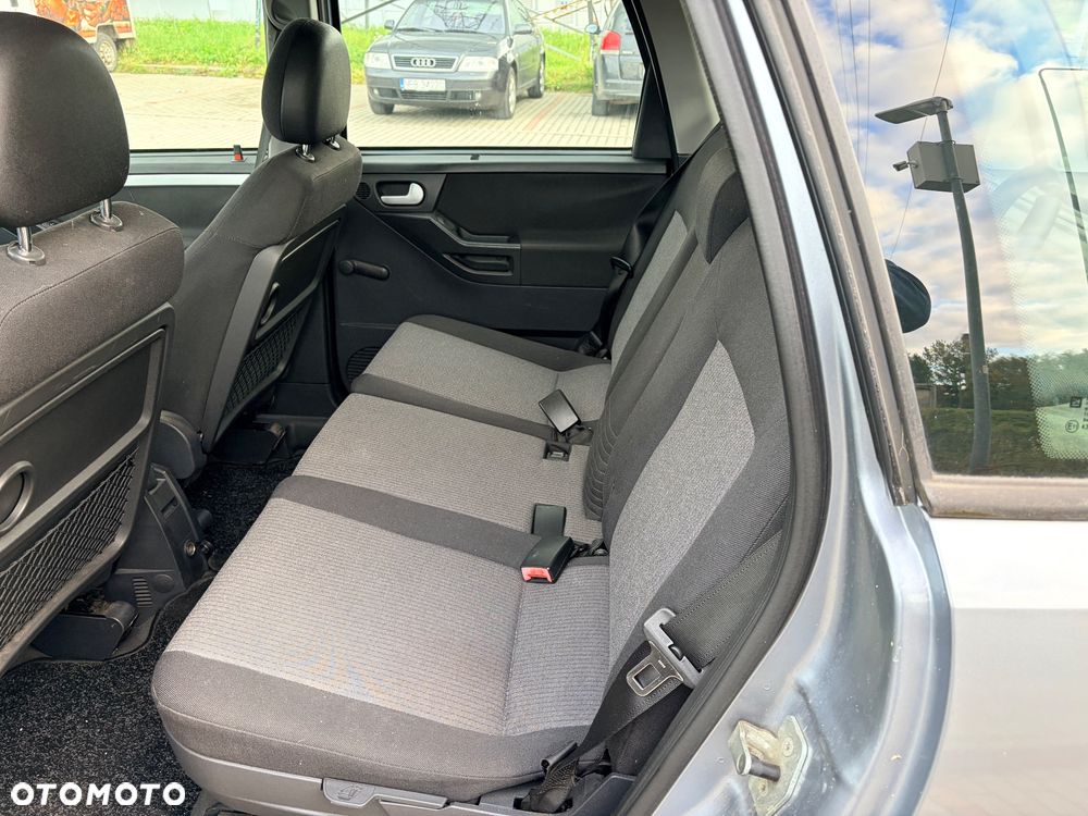 Opel Meriva - 12