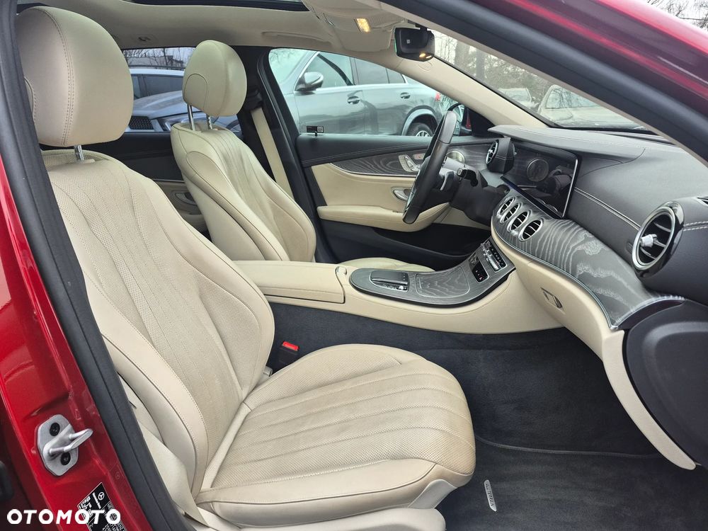 Mercedes-Benz Klasa E 220 d 4-Matic AMG - 30