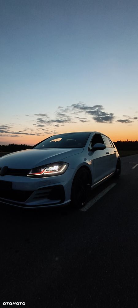 Volkswagen Golf GTI (BlueMotion Technology) - 13