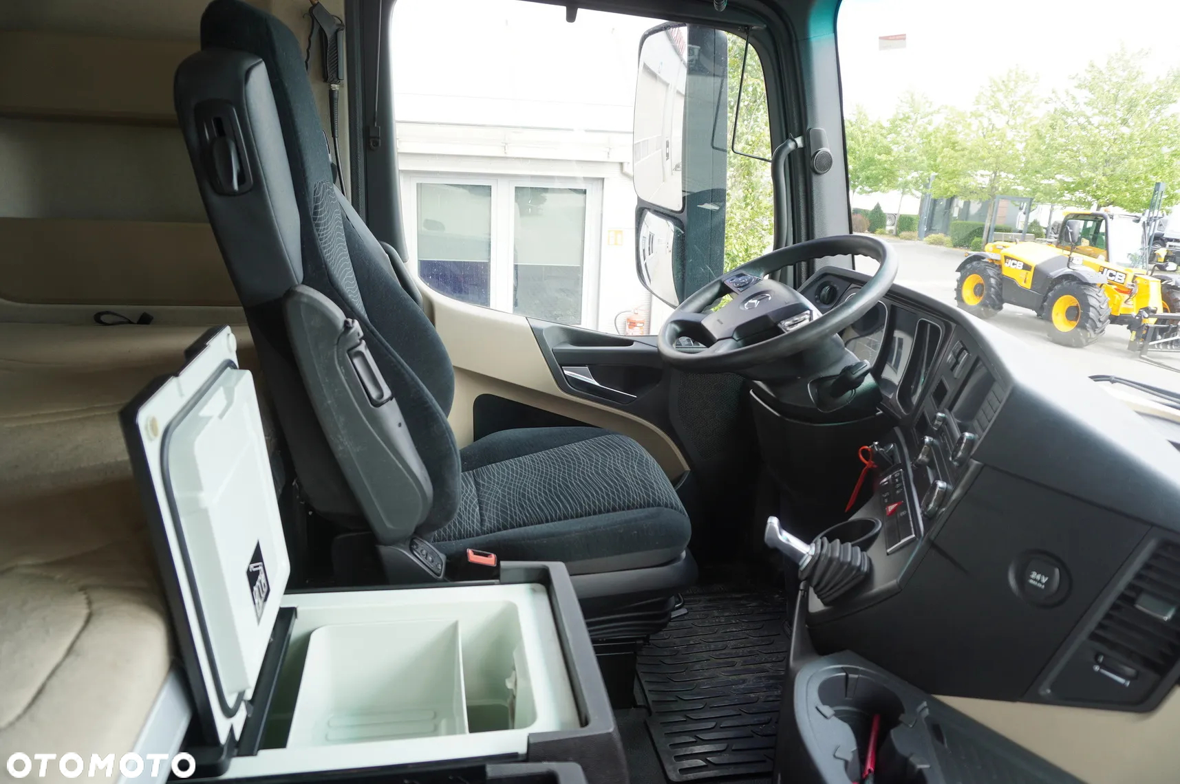 Mercedes-Benz Actros 1845 4×2 E6 / NOWA LAWETA 8,3 m / Kab. sypialna - 30