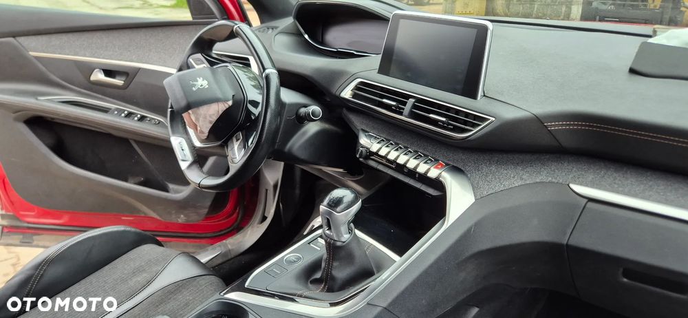 Peugeot 3008 1.2 PureTech Access S&S - 23