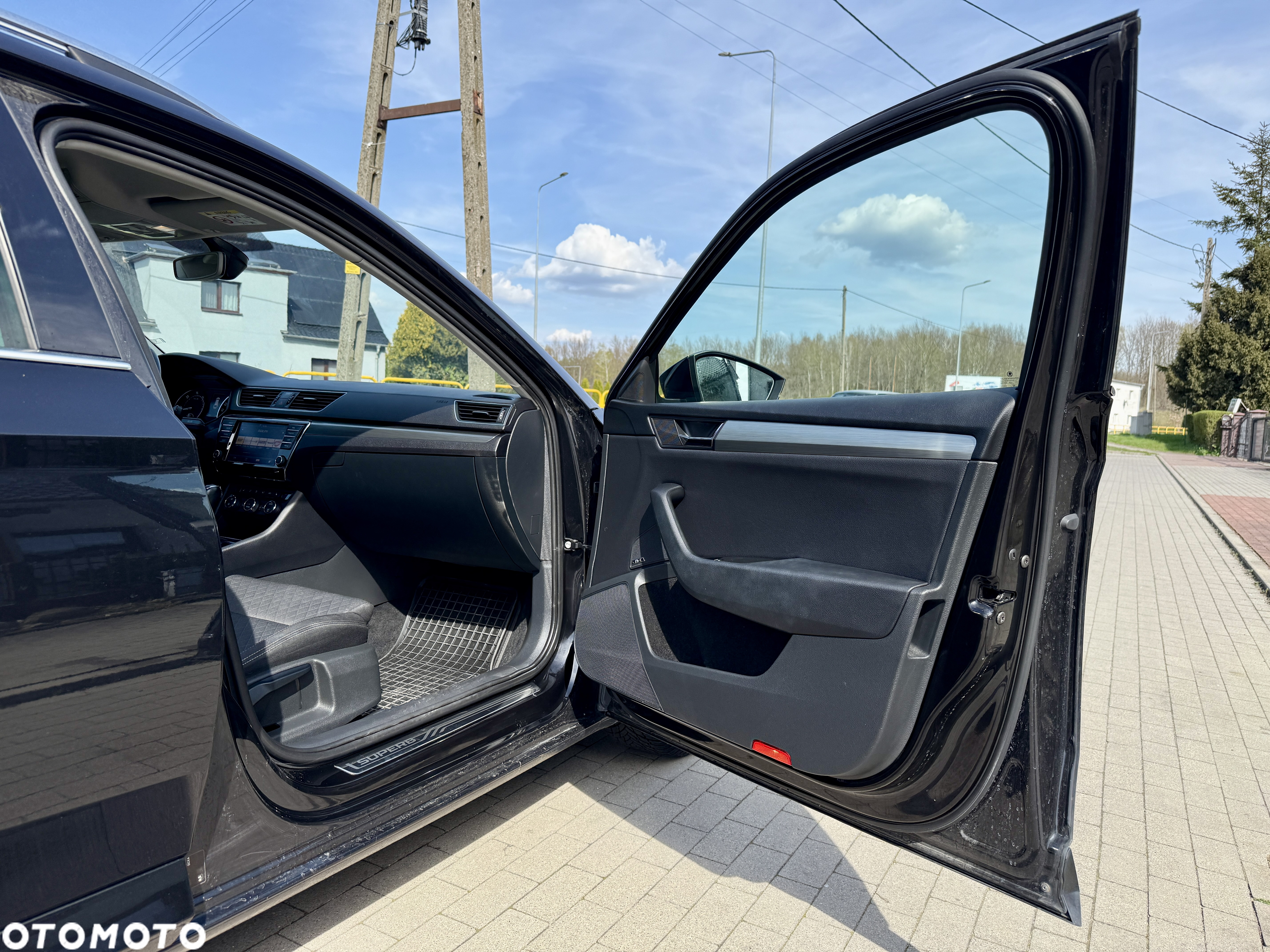 Skoda Superb Combi 1.6 TDI DSG Ambition - 21