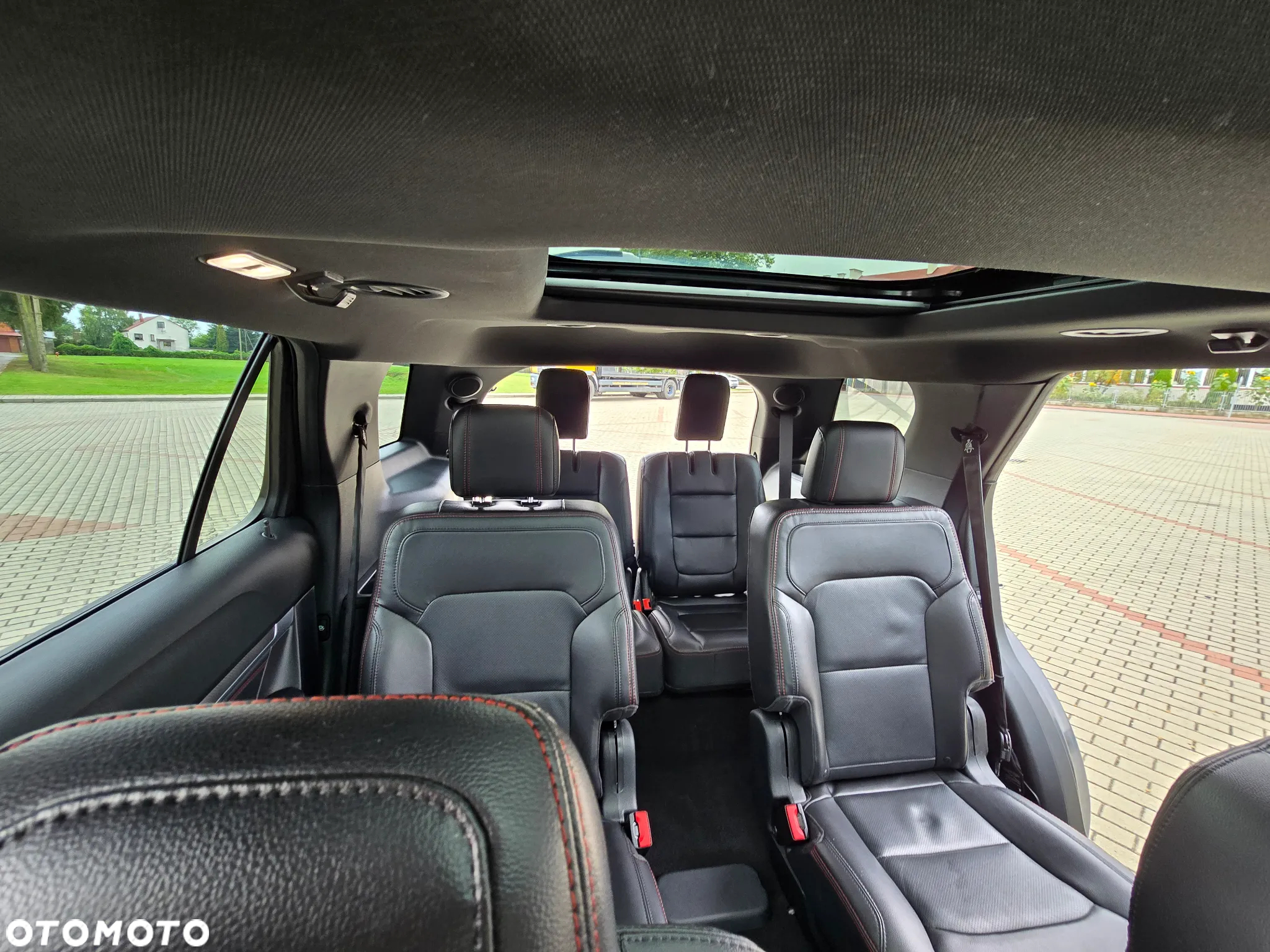 Ford Explorer - 4