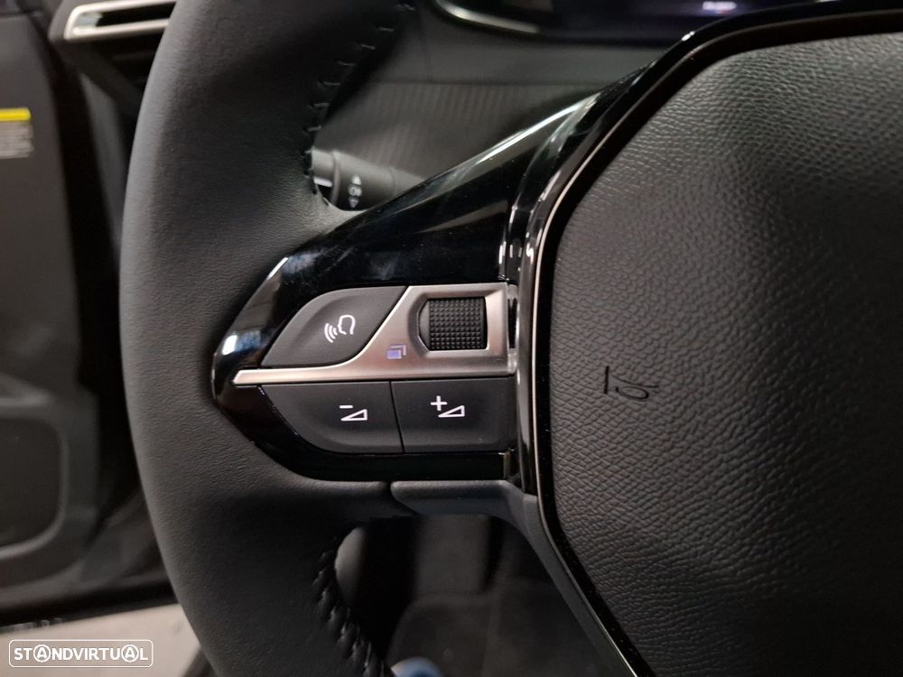 Peugeot 2008 1.2 PureTech Allure - 15