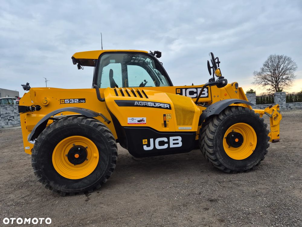 JCB - 3