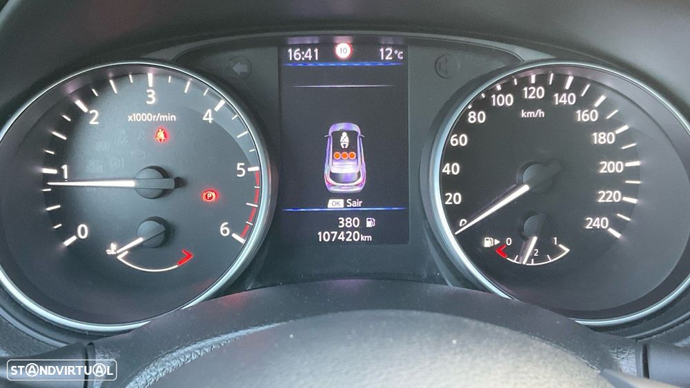 Nissan Qashqai 1.5 dCi N-Connecta - 7