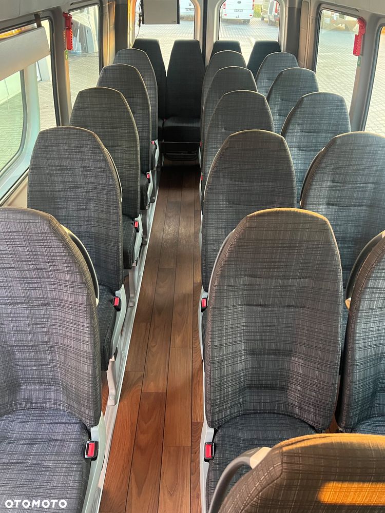 Mercedes-Benz 516 - 9