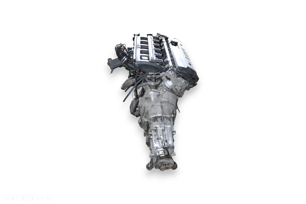 SILNIK 2.5 R6 M54B25 + SKRZYNIA MANUAL ZF S5D-320Z / BMW 2003 - 5
