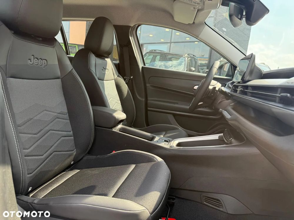 Jeep Avenger 1.2 T3 mHEV Altitude FWD eDCT6 - 6