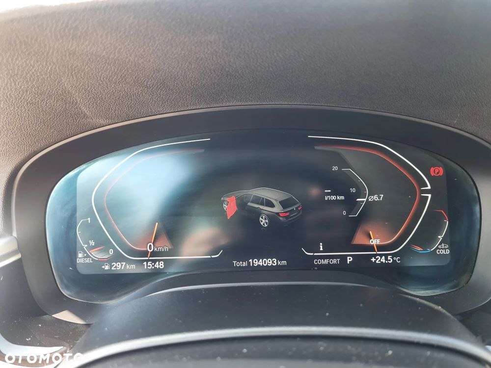 BMW Seria 5 518d mHEV - 14