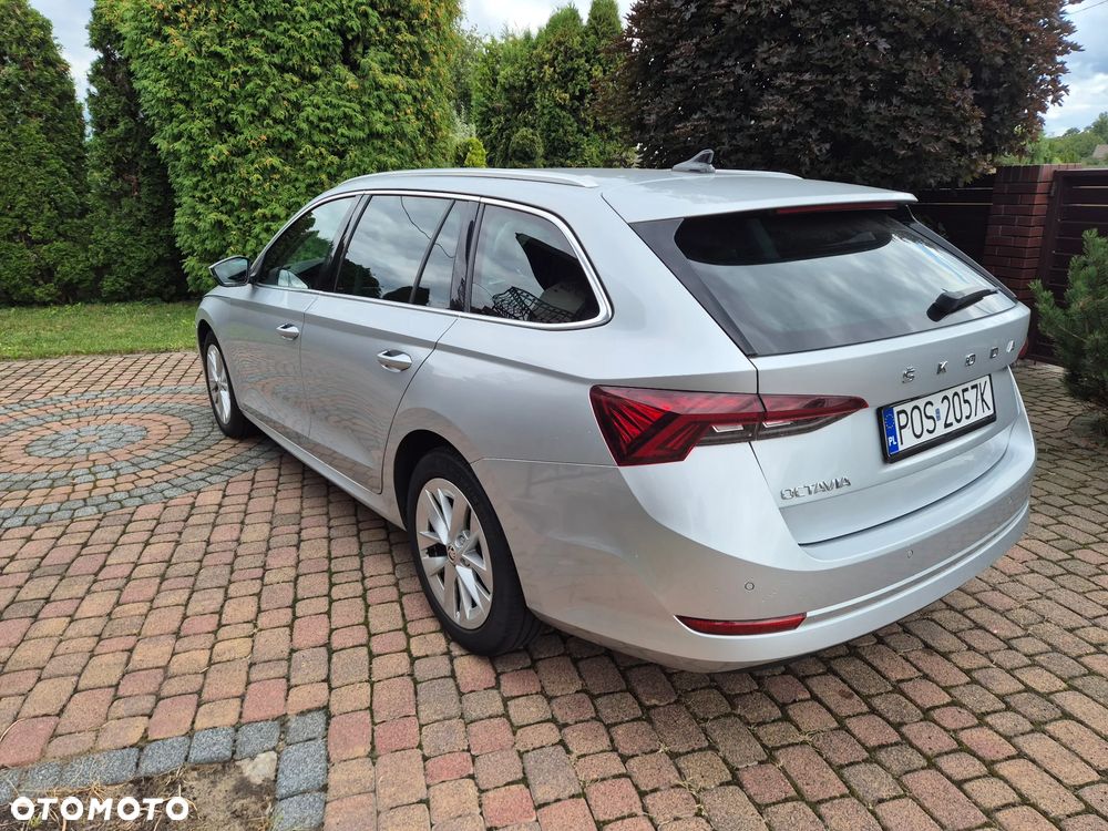 Skoda Octavia 2.0 TDI DSG Exclusive Plus - 4