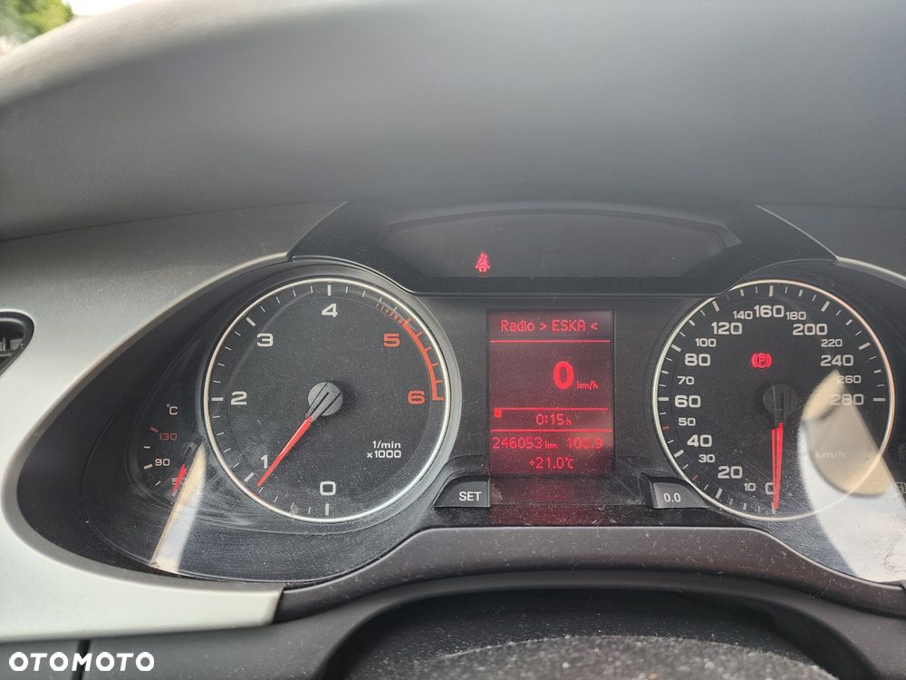 Audi A4 Limousine - 8