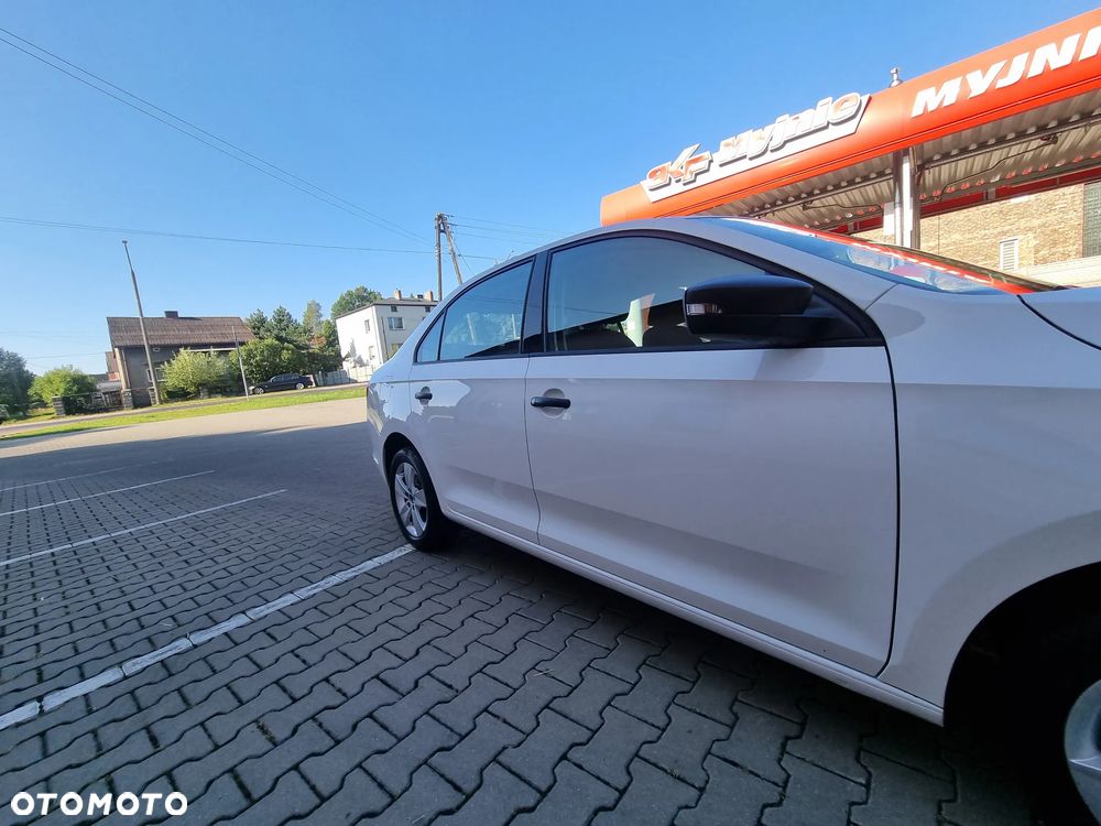 Skoda RAPID 1.2 TSI Ambition - 28