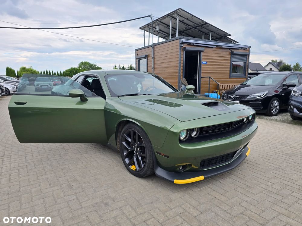 Dodge Challenger - 18