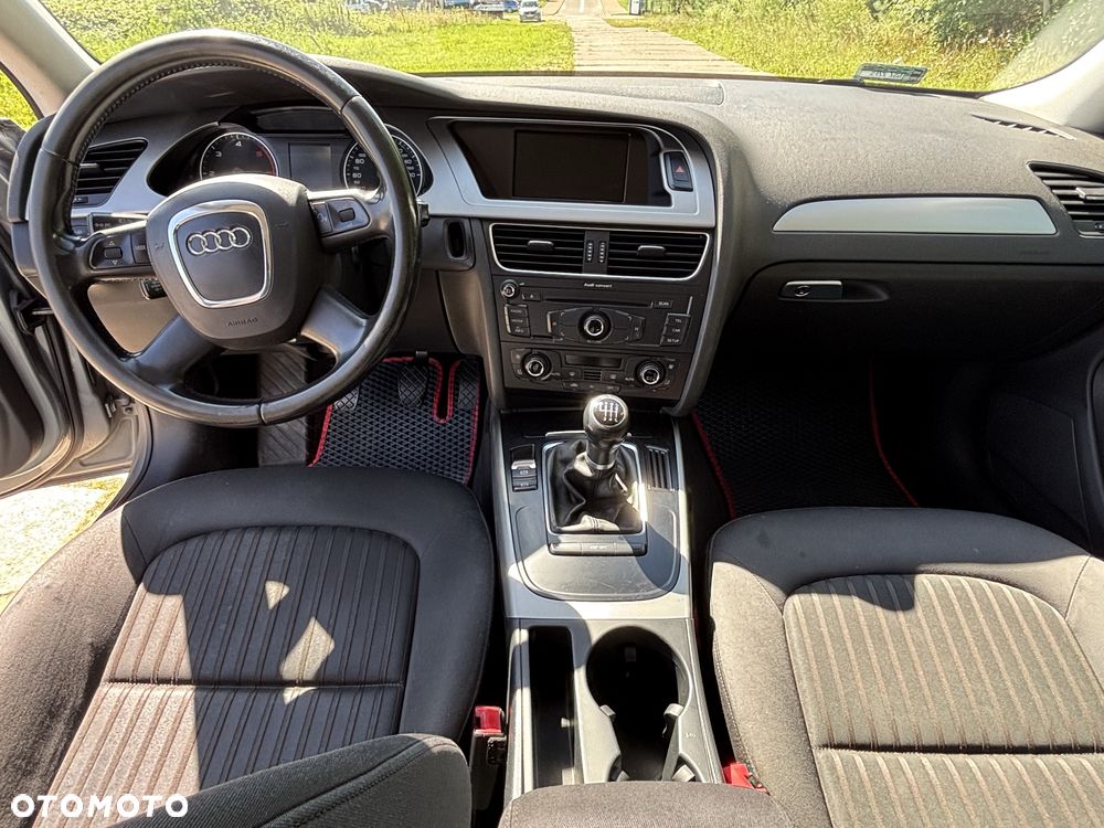 Audi A4 Limousine - 7
