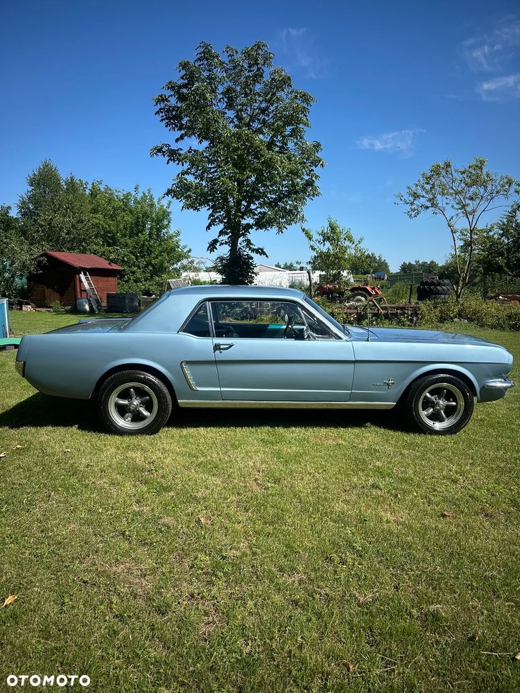 Ford Mustang - 8