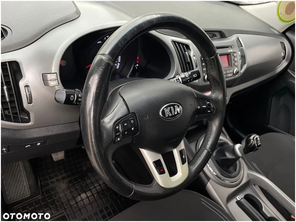 Kia Sportage 1.7 CRDI 2WD Dream-Team Edition - 27