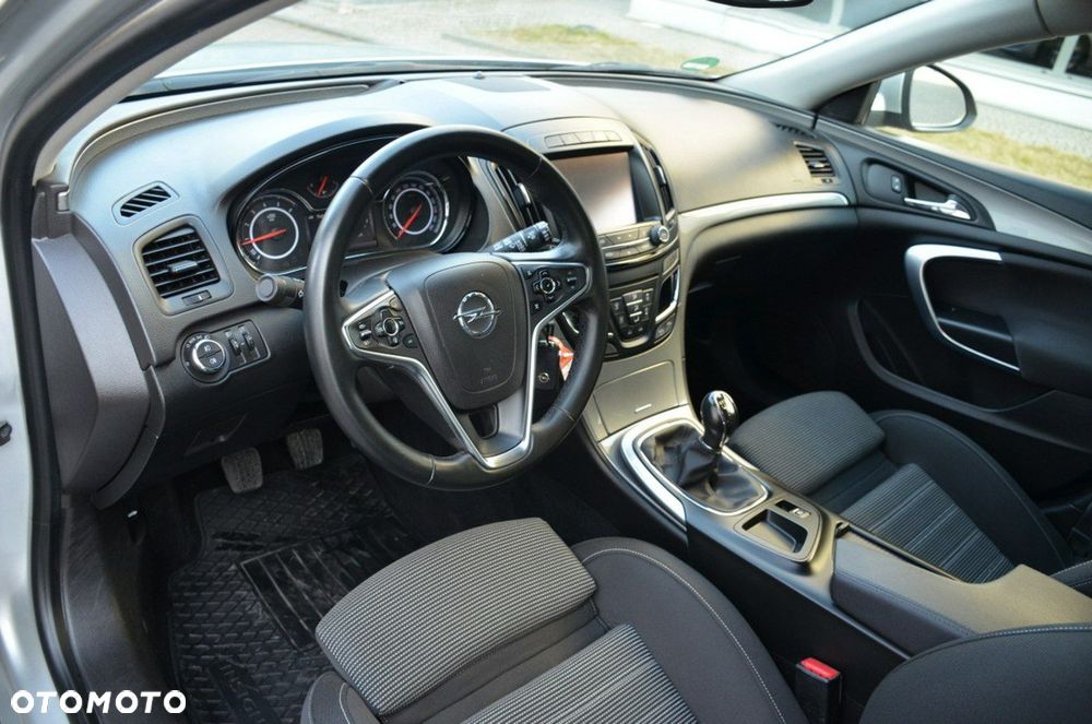 Opel Insignia - 23