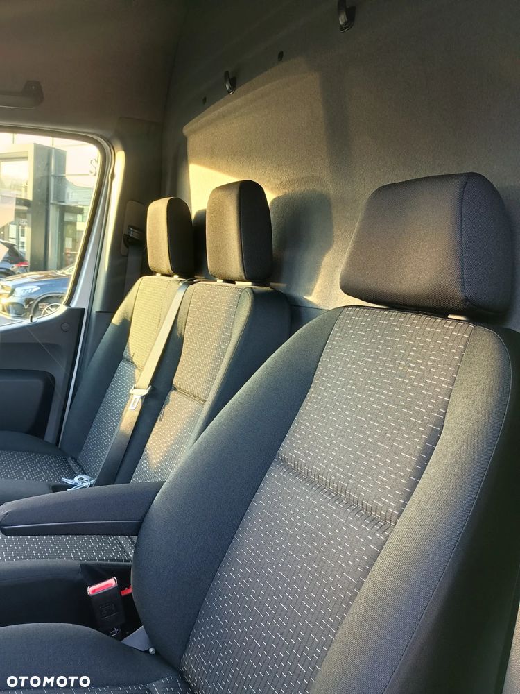 Mercedes-Benz Sprinter - 8