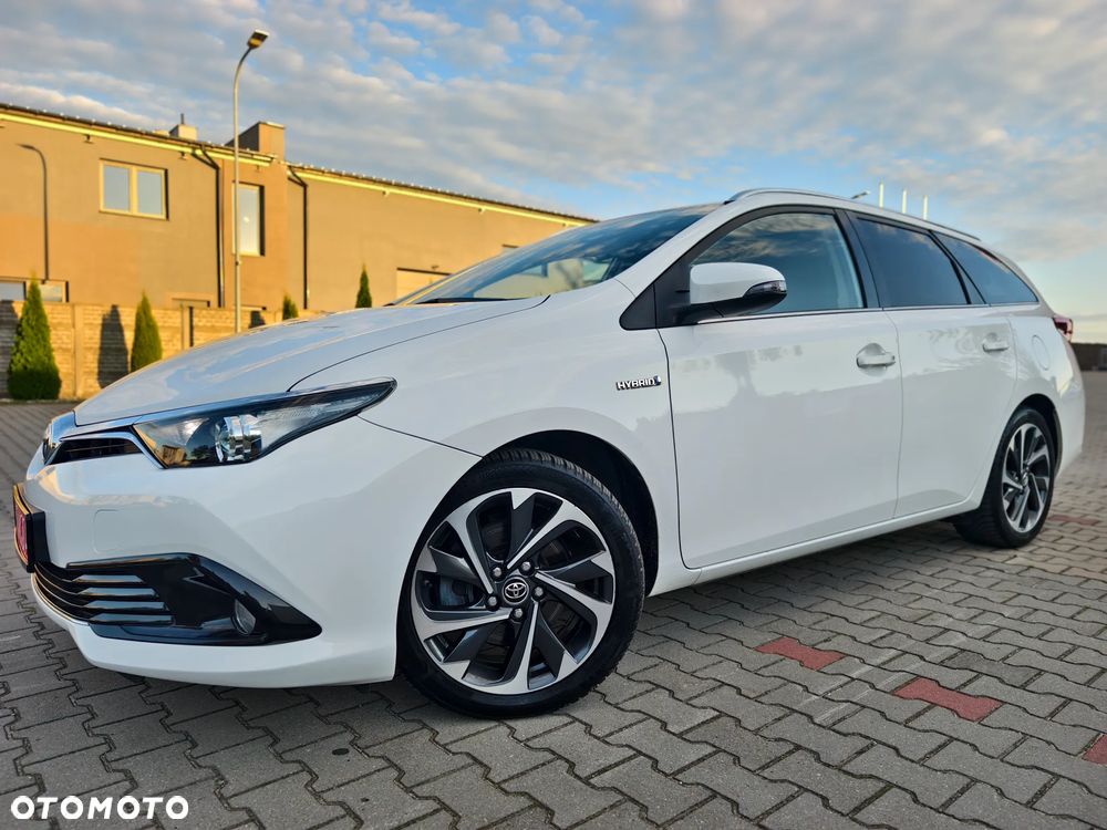 Toyota Auris 1.8 VVT-i Hybrid Automatik Touring Sports Edition - 24