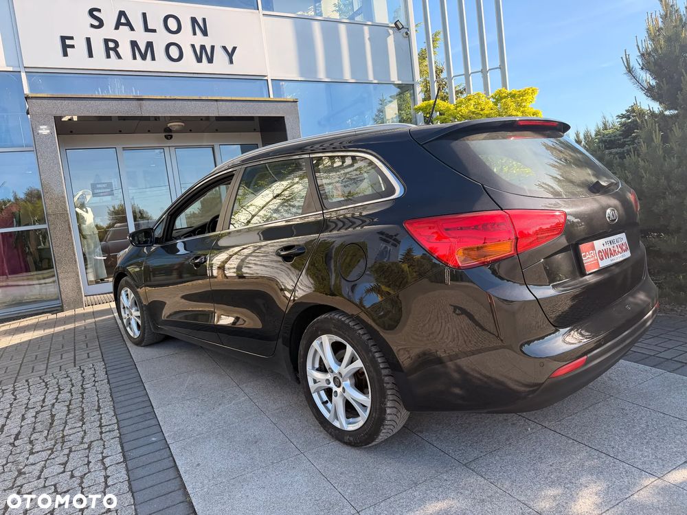 Kia Ceed 1.6 GDI ISG Spirit - 12