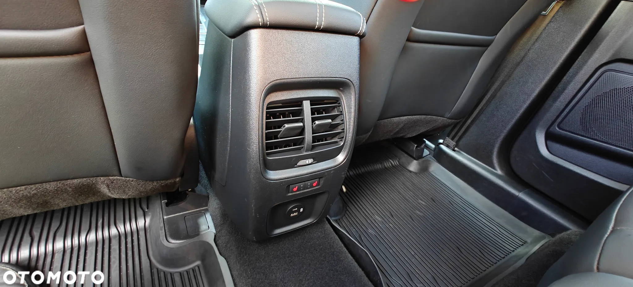 Ford Kuga 2.5 Duratec FHEV 4x4 VIGNALE - 17