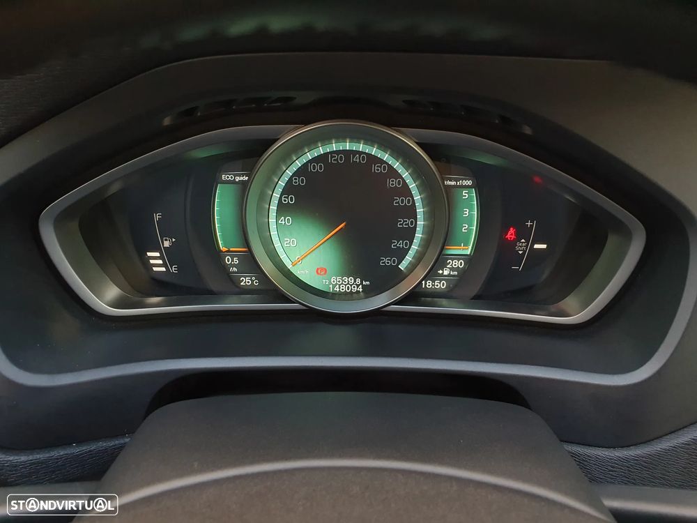 Volvo V40 2.0 D2 Volvo Ocean Race - 9