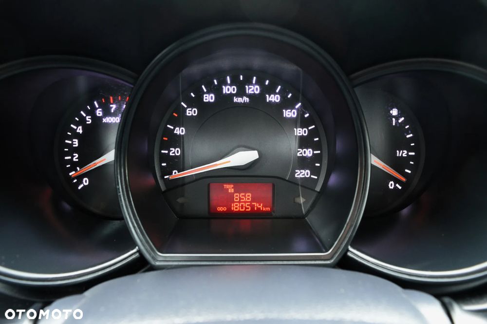Kia Rio 1.2 L - 40