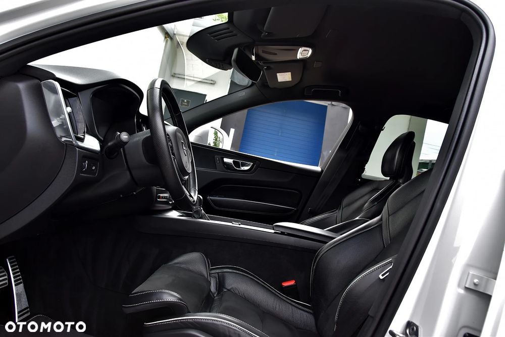 Volvo XC 60 D4 R-Design - 20