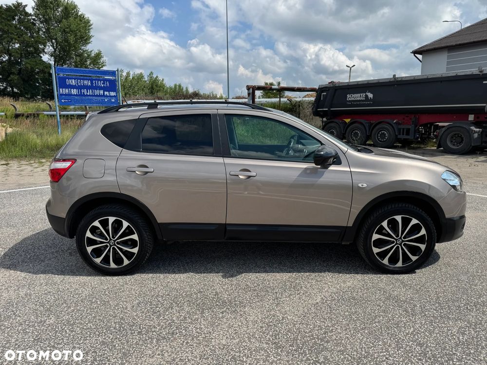 Nissan Qashqai 2.0 360 - 11