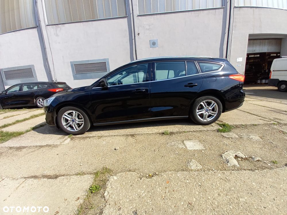 Ford Focus 1.0 EcoBoost Trend - 4