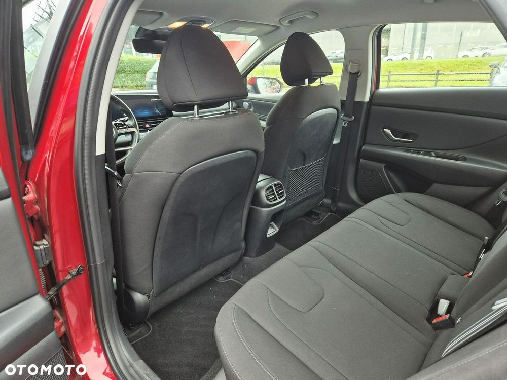 Hyundai Elantra - 16