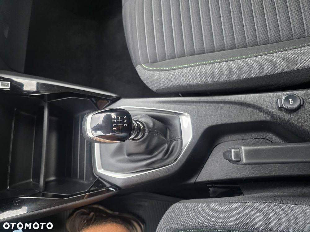 Peugeot 208 PureTech 100 Active - 16