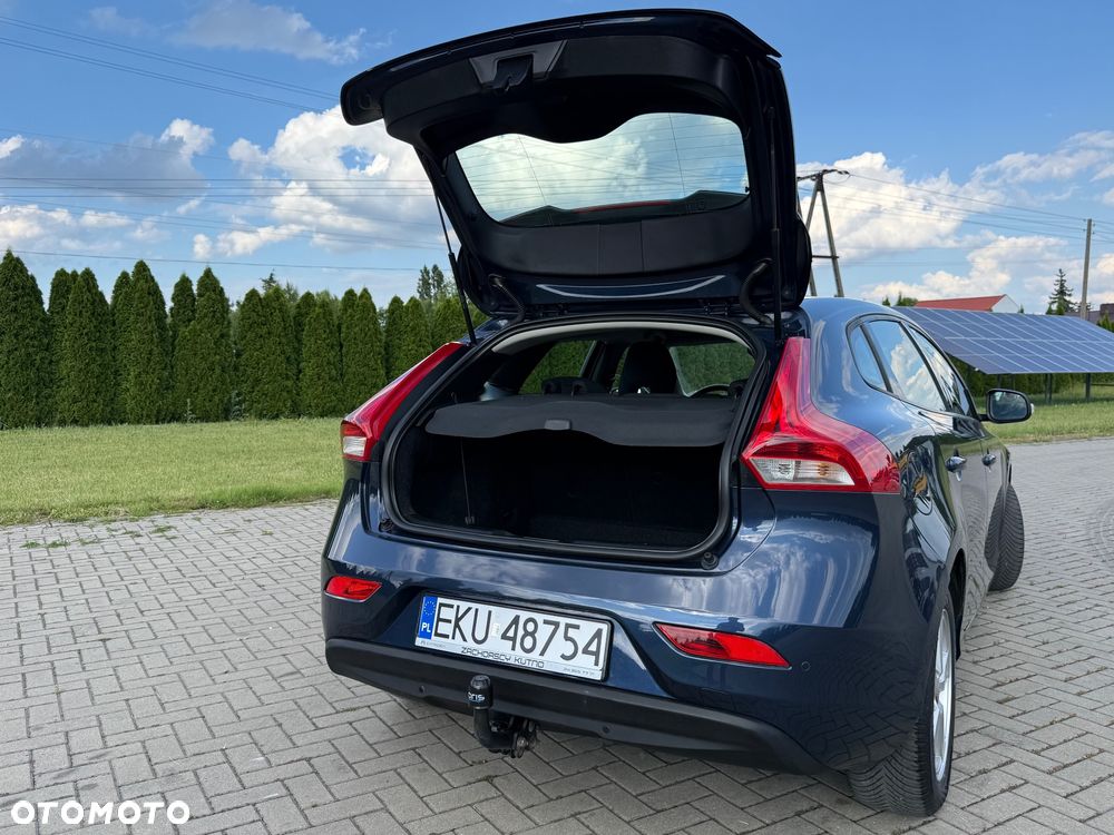 Volvo V40 - 25